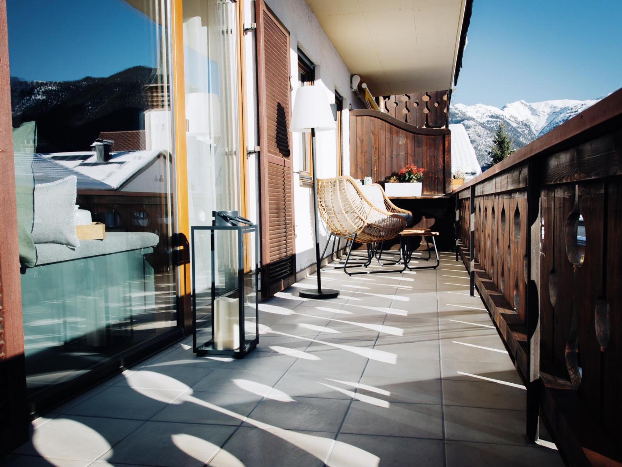 Die Karwendelsuite - 5 Sterne Fewo Mit Bestem Bergblick, Zentrumsnah & Ruhig Gelegen, Familienfreundlich Mittenwald Extérieur photo